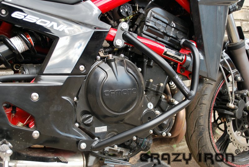 Дуги крейзи айрон. Защитные дуги на мотоцикл Crazy Iron. Фара CF Moto 650 NK. Дуги Crazy Iron gsf1250. ZF Moto nk650.