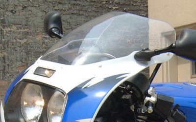 Suzuki 94610-46E20-000 Стекло ветровое на 	GSX-R 1100 W